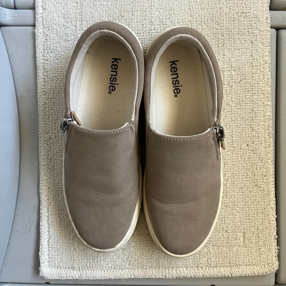DONATED Kensie Soren Women's Fashion Low Top Sneaker - Picture 4 of 8
